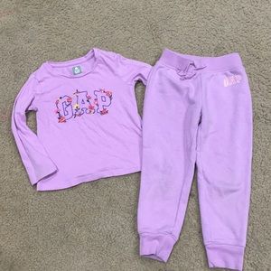 Toddler Girls Gap shirt and sweatpants set